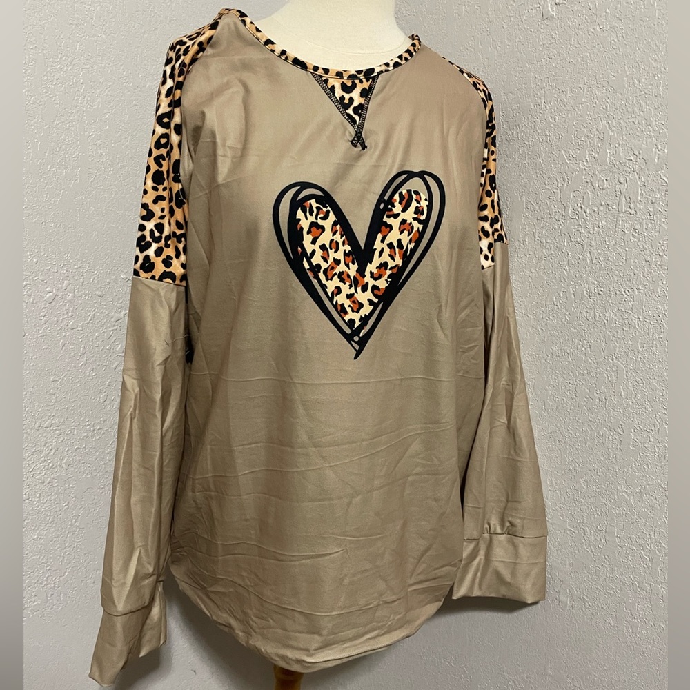 Women’s XL Leopard Valentine’s Day Shirt